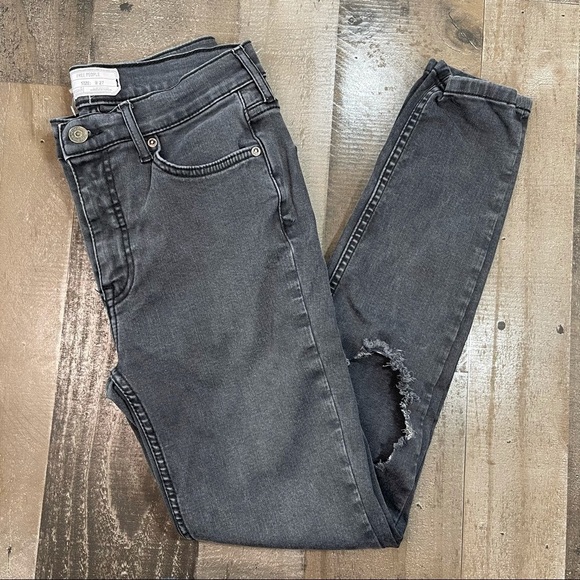 Free People Distressed Skinny Jean size 27 - Picture 3 of 10